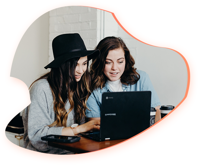 Équipe collaborant sur des projets de design web